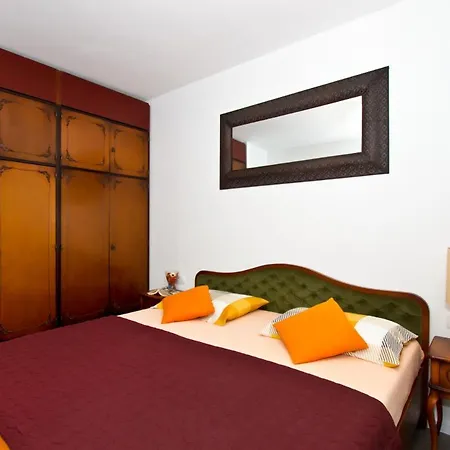 Marjan Forest Dream Apartament *